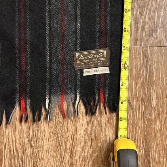 Eleven Sixty Six Collection 100% Lambwool Scarf - Picture 4 of 4